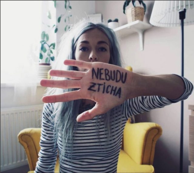 už