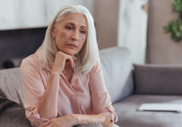 60e033e3-3038-4621-b992-16070a0a0a64-depressed-and-lonely-baby-boomer-mature-woman-690x480-1