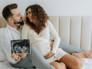Princezna z Řachandy čeká miminko: Skrývala své těhotenství několik měsíců, ale teď se pochlubila prvními fotografiemi Denisa Pfauserová je těhotná.