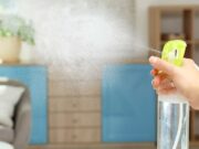 Jak odstranit zatuchlý zápach z místnosti za pouhé 3 minuty: 1 ingredience udělá zázrak, vše bude vonět čistě a svěže
