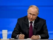 Po Ukrajině to bude další Putinův cíl, kde bude „znásilňovat a masakrovat“, říká bývalý šéf NATO