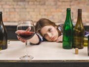 Proč by ženy neměly pít ANI KAPKU alkoholu? Bezpečná hranice je nula!Tohle by měla vědět každá žena!